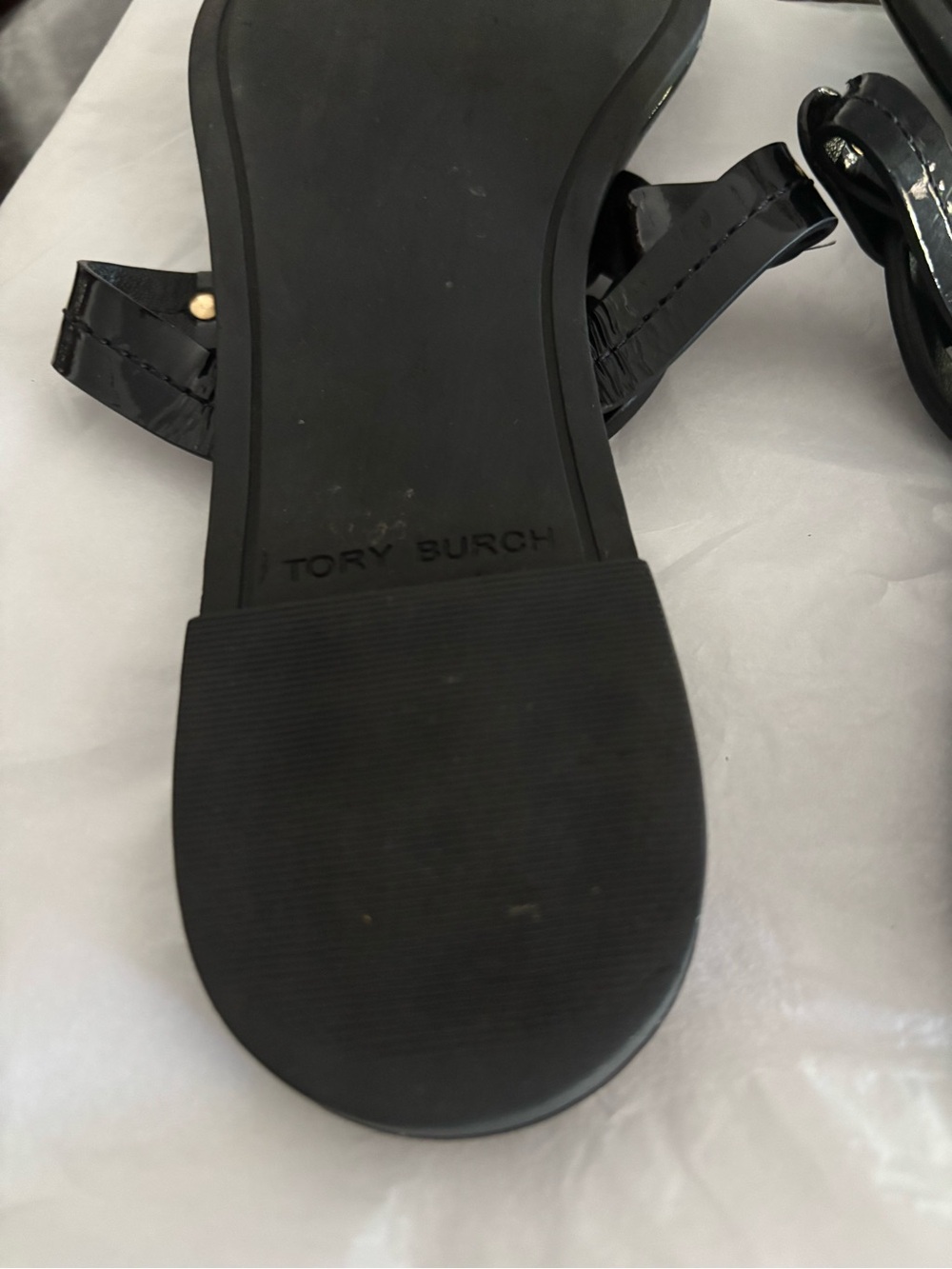 Worn once. Tory Burch Patent black leather sandals - Picture 6 of 9